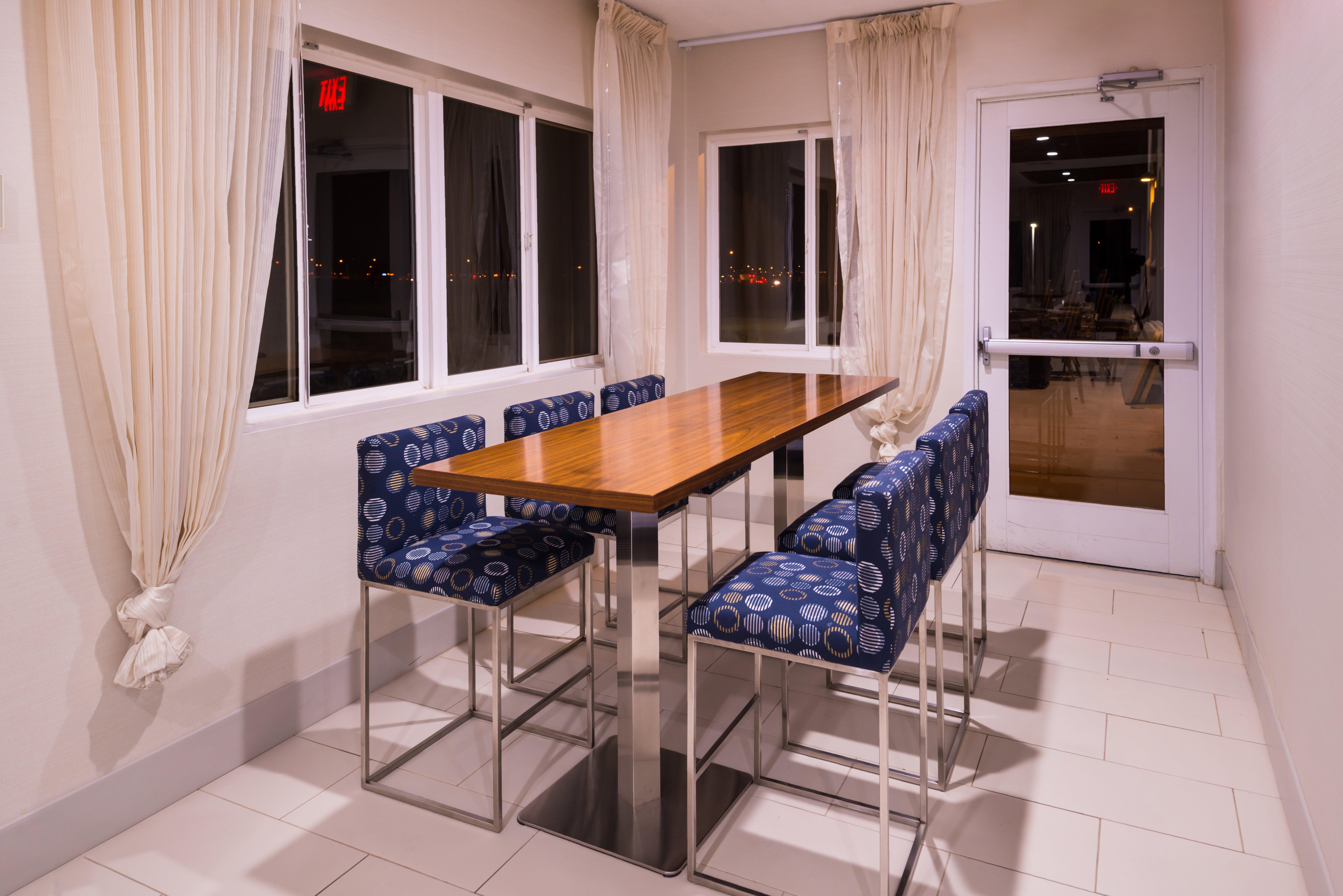 Hotel Express & Highway 54/70 By Ihg