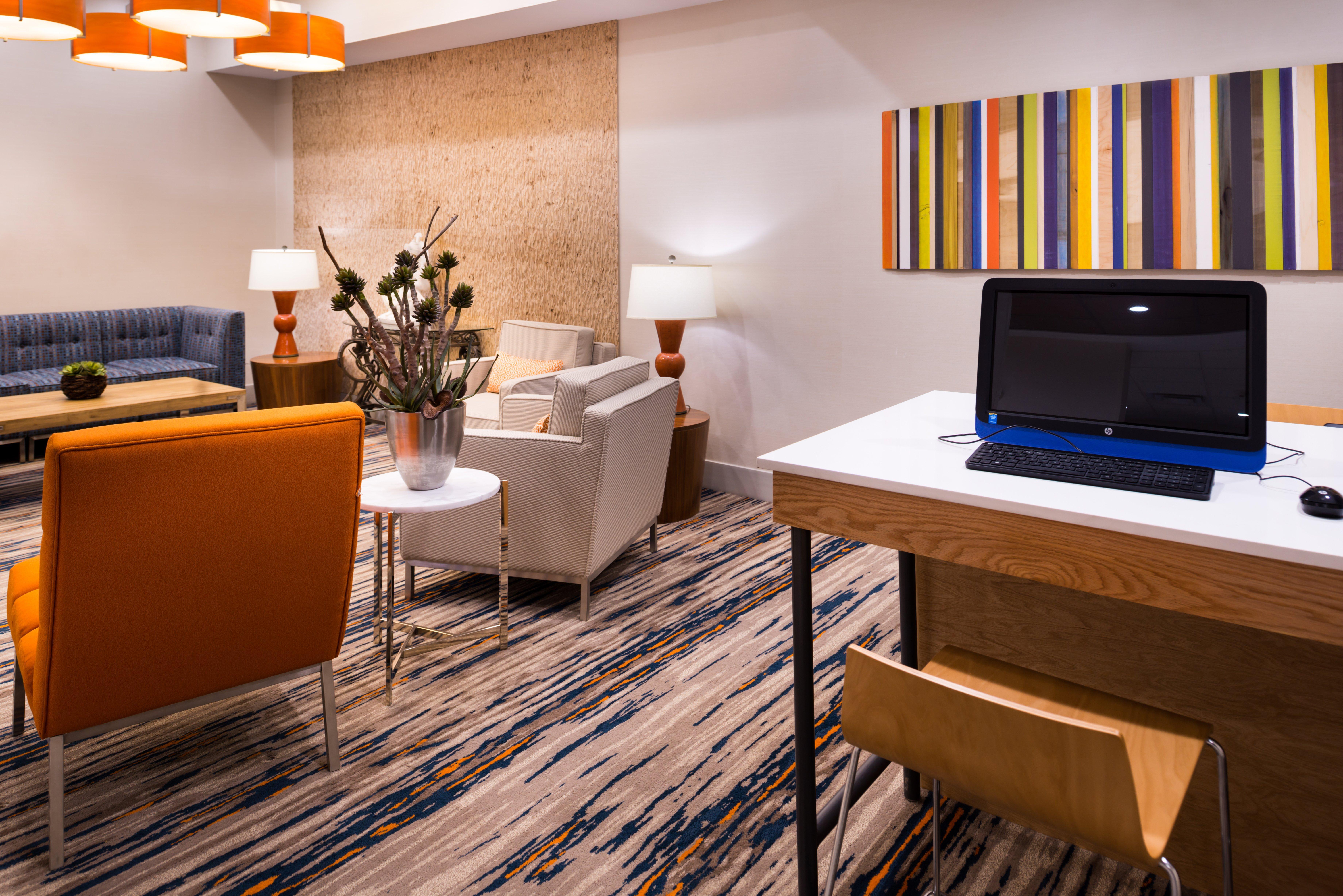 Express & Highway 54/70 By Ihg 2*