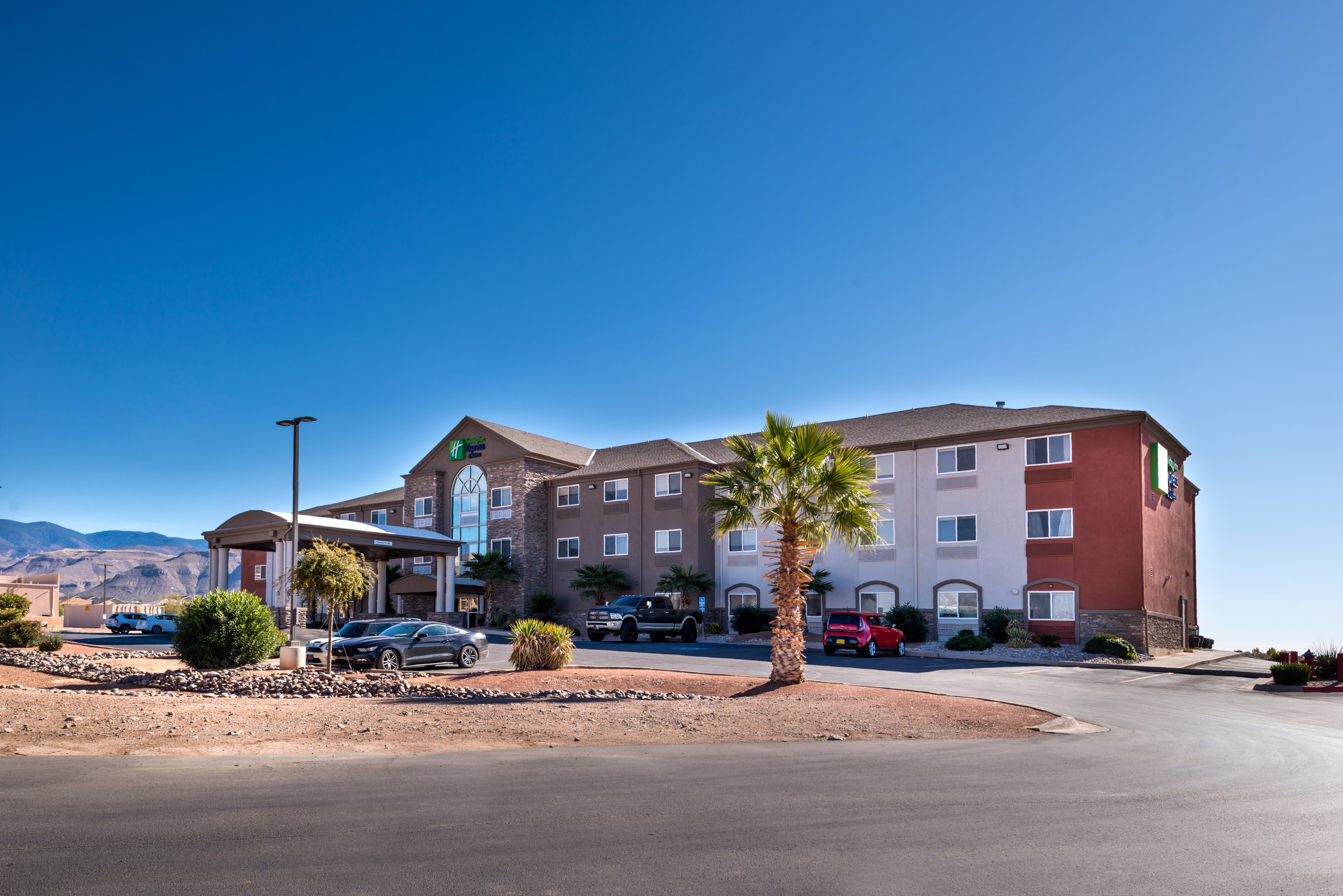 Express & Highway 54/70 By Ihg 2*
