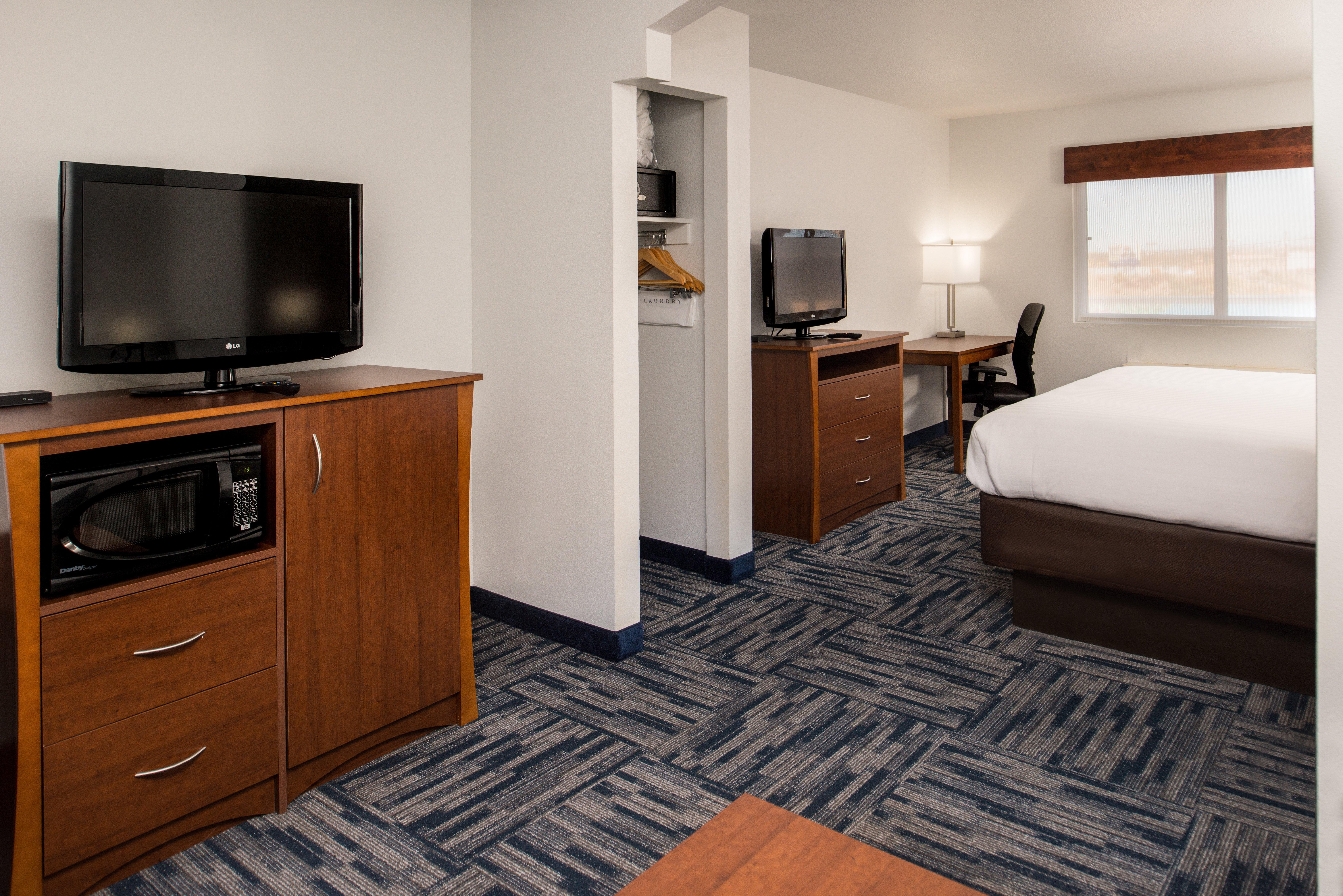 Express & Highway 54/70 By Ihg 2*