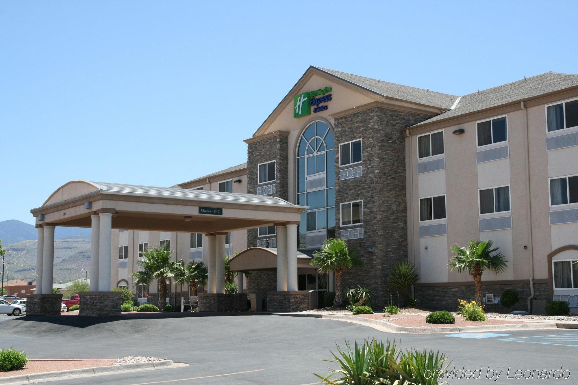 Hotel Express & Highway 54/70 By Ihg 2*