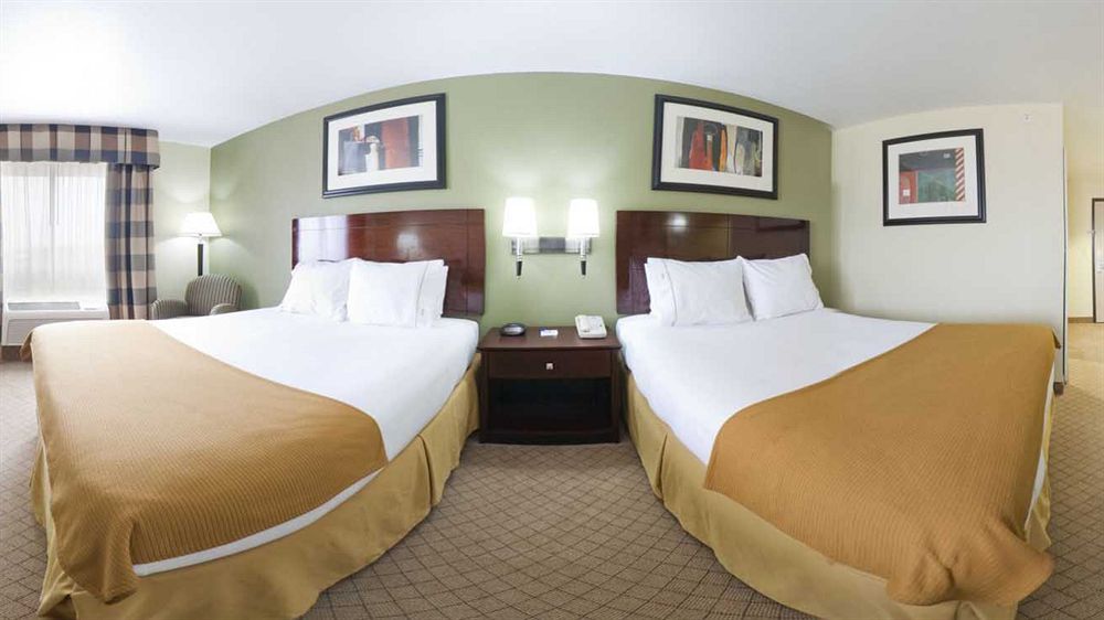 Express & Highway 54/70 By Ihg 2*
